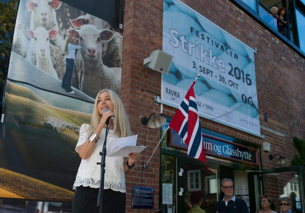 Strikke – 2016 på Hadeland Glassverk åpnet!